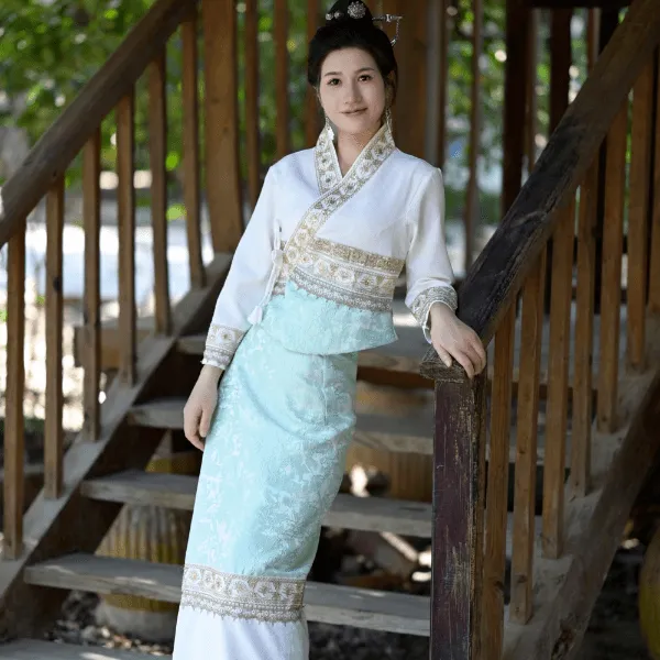 新款西双版纳傣族服装女优雅清新气质提花刺绣重工套装高端显瘦