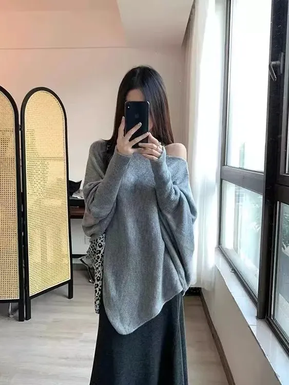 蝙蝠袖不规则露肩上衣女秋季新款慵懒松弛感设计感小众针织毛衣