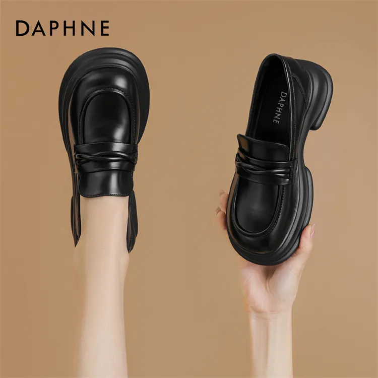 达芙妮乐福鞋女2025秋季爆款甜美黑色英伦单鞋松糕厚底增高小皮鞋