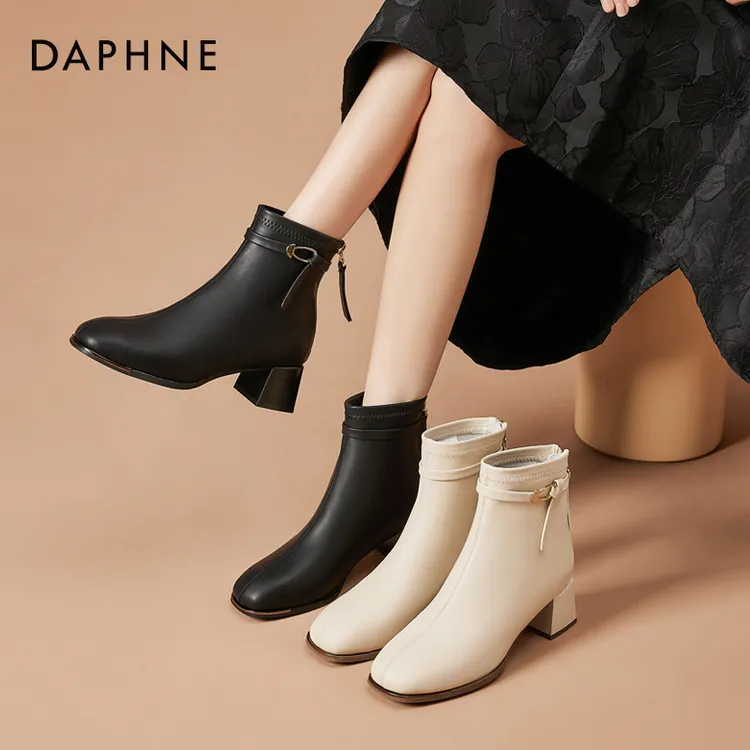 达芙妮法式高跟短靴女2025新款秋冬季小踝靴粗跟增高黑色短筒靴子