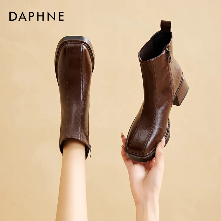 Daphne/达芙妮2025新款百搭英伦风短靴马丁靴烟筒复古切尔西靴子