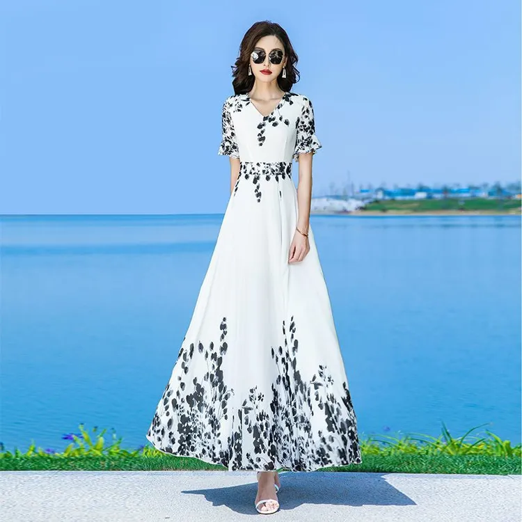 2025夏季新款气质长款显瘦大摆连衣裙时尚修身碎花过膝女装连衣裙