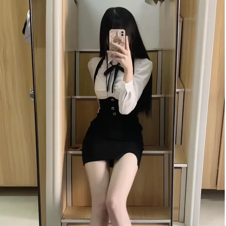 辣妹收腰显瘦制服衬衫时尚套装女学院风高腰包臀黑色半身裙两件套