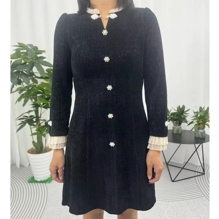 新中式盘扣亮丝显瘦中长款裙子早春新款大码法式长袖百搭连衣裙女