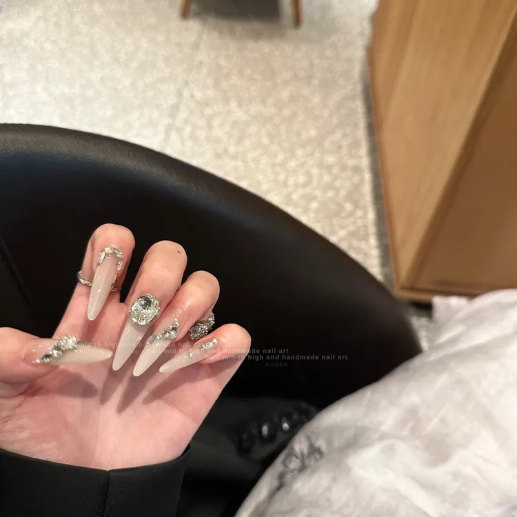 Meil Nail 奶油可可 精致款渐变带钻可拆卸穿戴甲中长款-ML2361