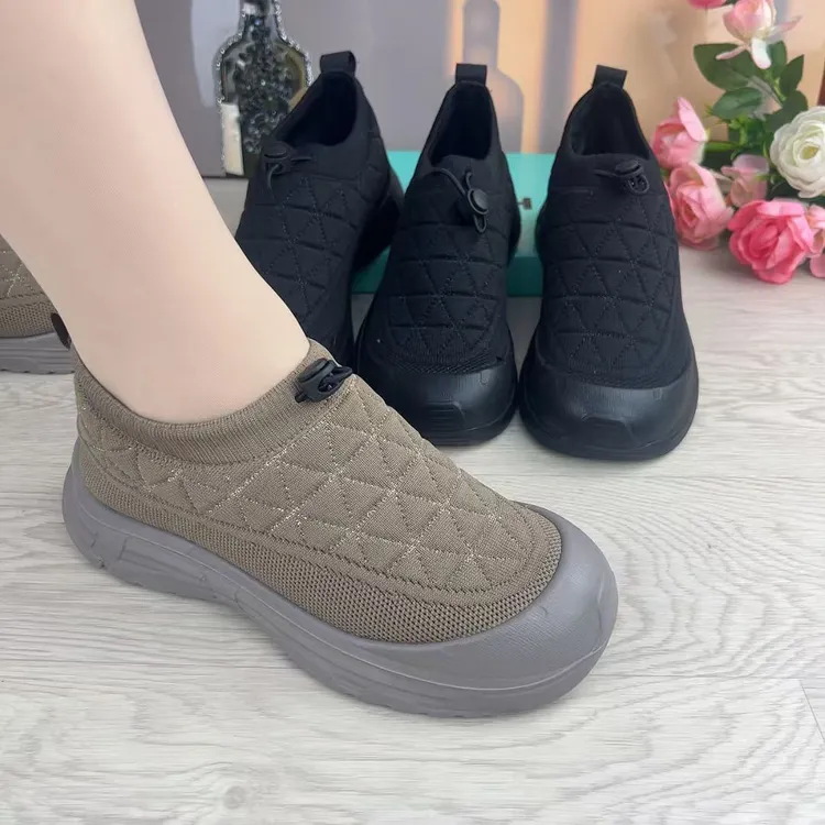 冬季新款棉鞋北京布鞋轻便舒适透气女士休闲运动鞋软底脚蹬妈妈鞋