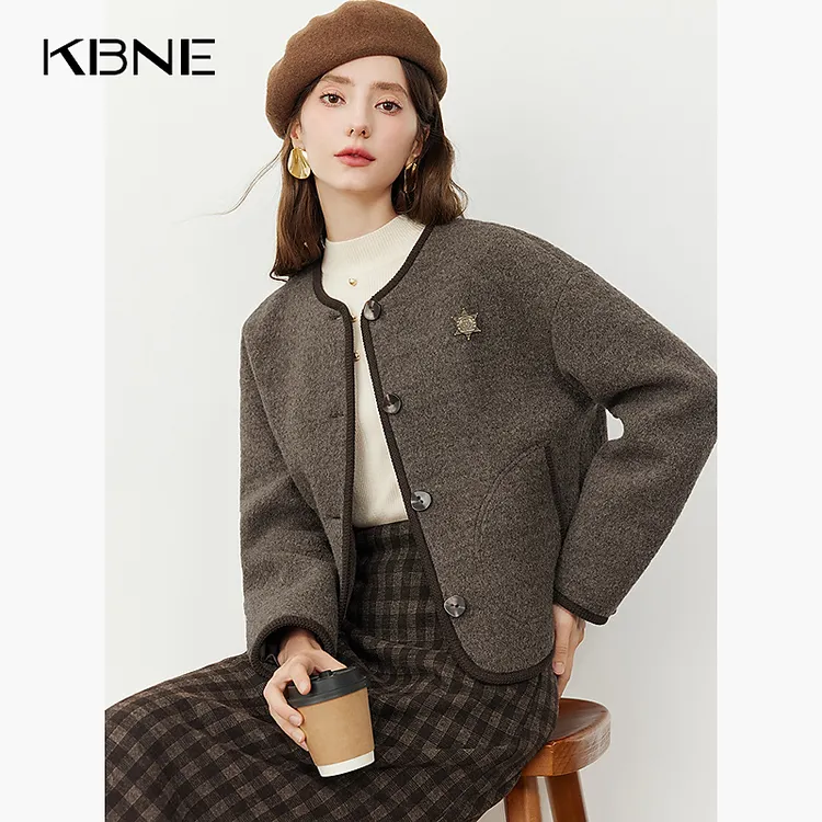 KBNE秋季外套女款爆款2025新款洋气时尚针织毛呢短款外套小个子