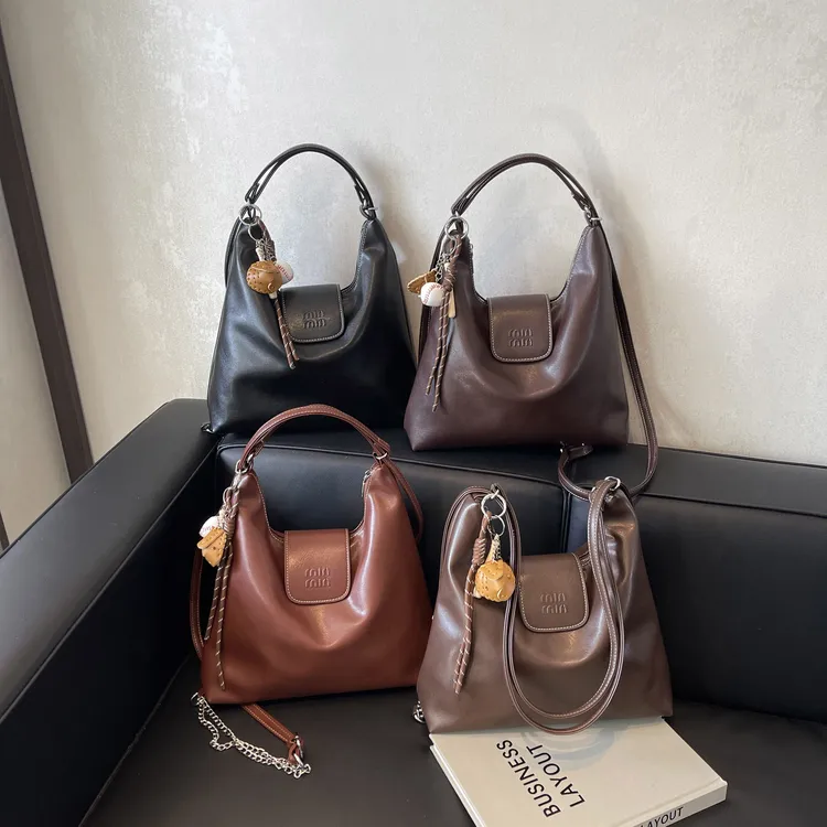 高级2024大容量新款复古单肩百搭托特背包通勤