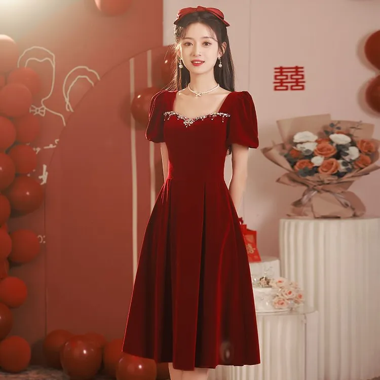 2025新款大码红色敬酒服胖mm显瘦新娘订婚宴晚礼服200斤日常可穿