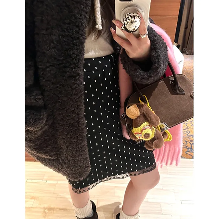 法式蕾丝边拼接黑色波点毛呢半身裙女秋冬独特超好看包臀A字短裙