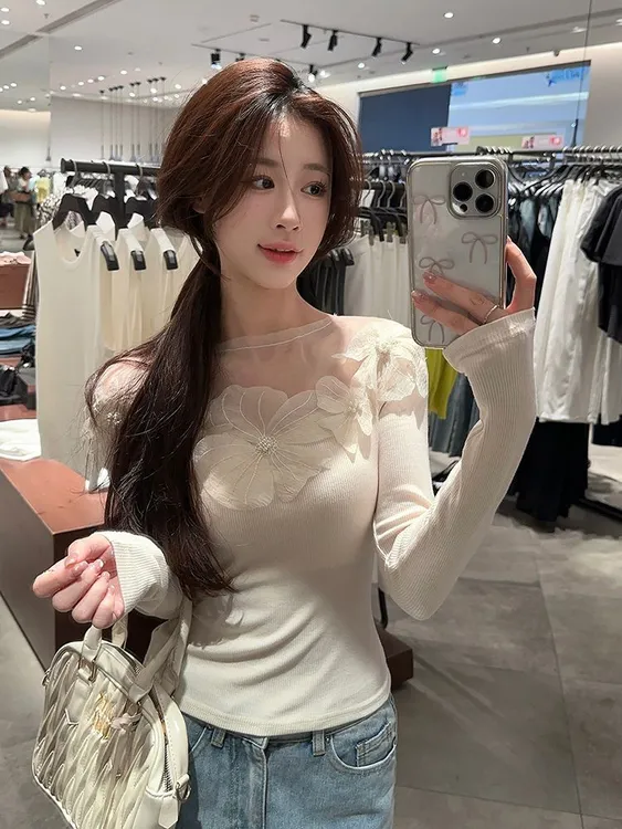 法式立体网纱花朵长袖t恤女早秋新款设计感修身显瘦绝美洋气上衣