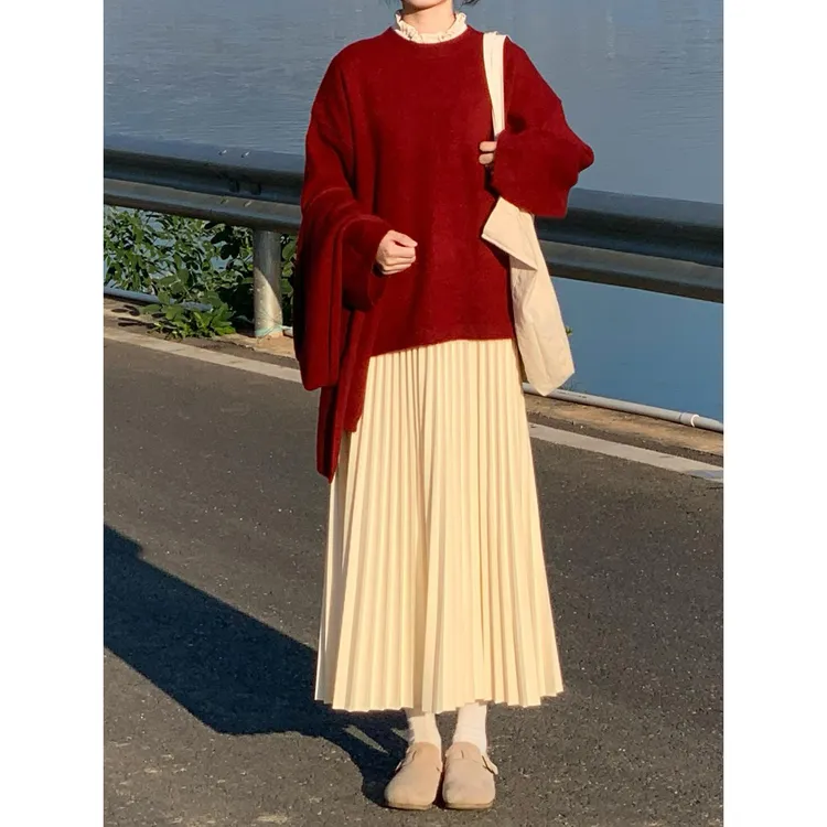 氛围感圣诞红色毛衣女秋冬季新款巨显白针织衫宽松遮肉上衣ins风