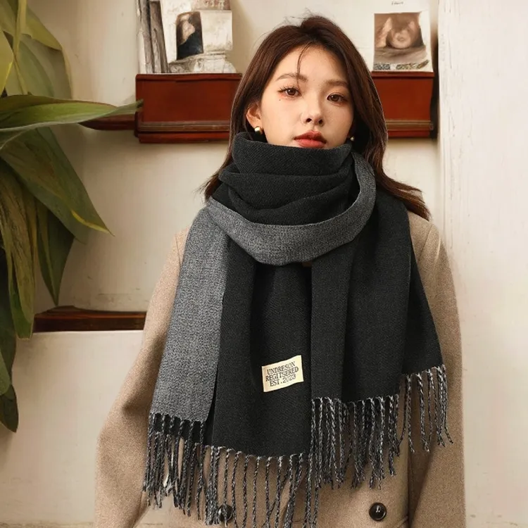 深灰色流苏围巾复古纯色经典贴标保暖秋冬季百搭加厚披肩保暖围脖