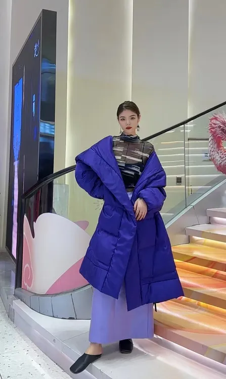 设计师原创一一印象谷时尚潮流女装，大翻领设计前段后长