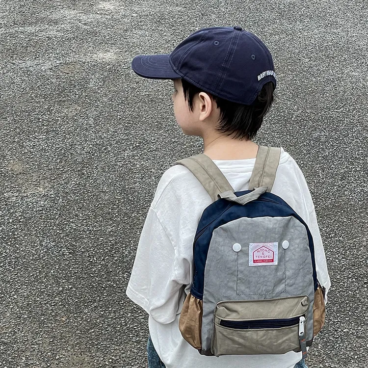 新款儿童背包潮双肩包外出小孩轻便时尚包包男女童幼儿园上学书包