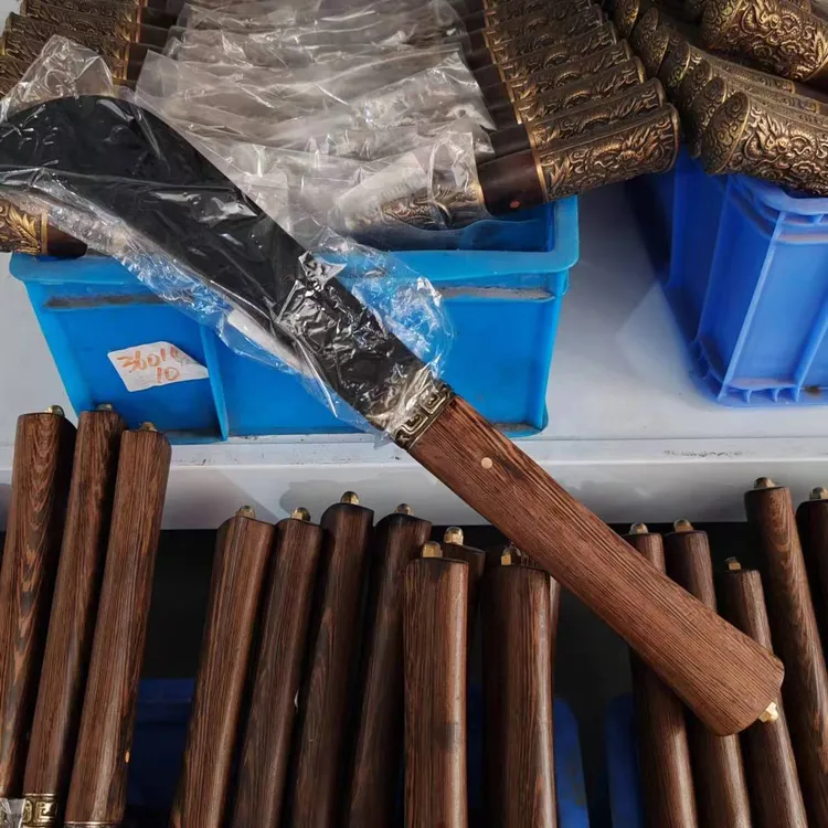 手工锻打锰钢多功能用具双