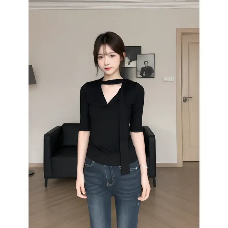 法式高级感气质飘带中袖T恤女夏季黑色小众别致成熟修身显瘦上衣