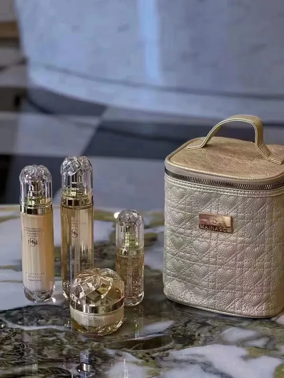 魅娜偲臻颜媄肌护肤套盒