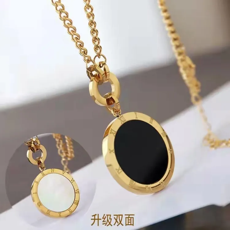 钛钢项链 欧美时尚黑白双面长款饰品轻奢小众圆牌项链秋冬配饰女 
