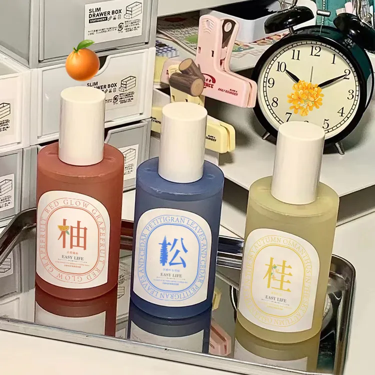 衣物香氛喷雾留香持久除异味木质清新自带体香男女衣服除味去静电