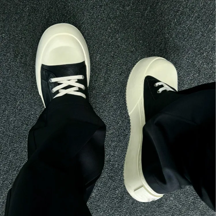 大头黑色板鞋男款春季新款厚底增高奥利奥潮鞋男士百搭通勤皮鞋男