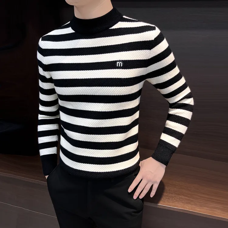 条纹毛衣男款2025流行衣服秋冬半高领休闲上衣刺绣针织男士打底衣