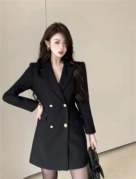 西装套装上衣短裤小黑裙显瘦黑色职业修身双排扣网红设计感西装裙