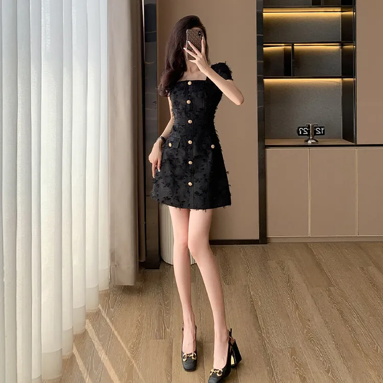 复古赫本风感小黑裙夏季新款气质方领收腰显瘦裙子连衣裙