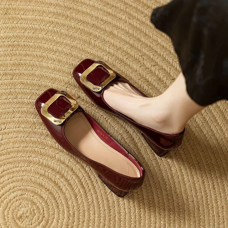 法式气质漆皮高跟鞋复古酒红色粗跟浅口金属方扣时尚方方头单鞋女