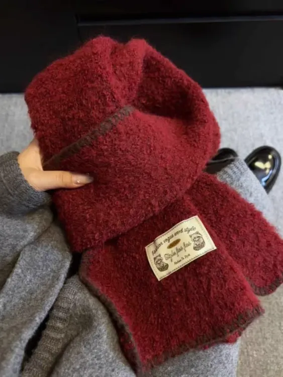 含羊毛混色针织围巾女冬复古锁边韩系高级软糯保暖加厚围脖流光风