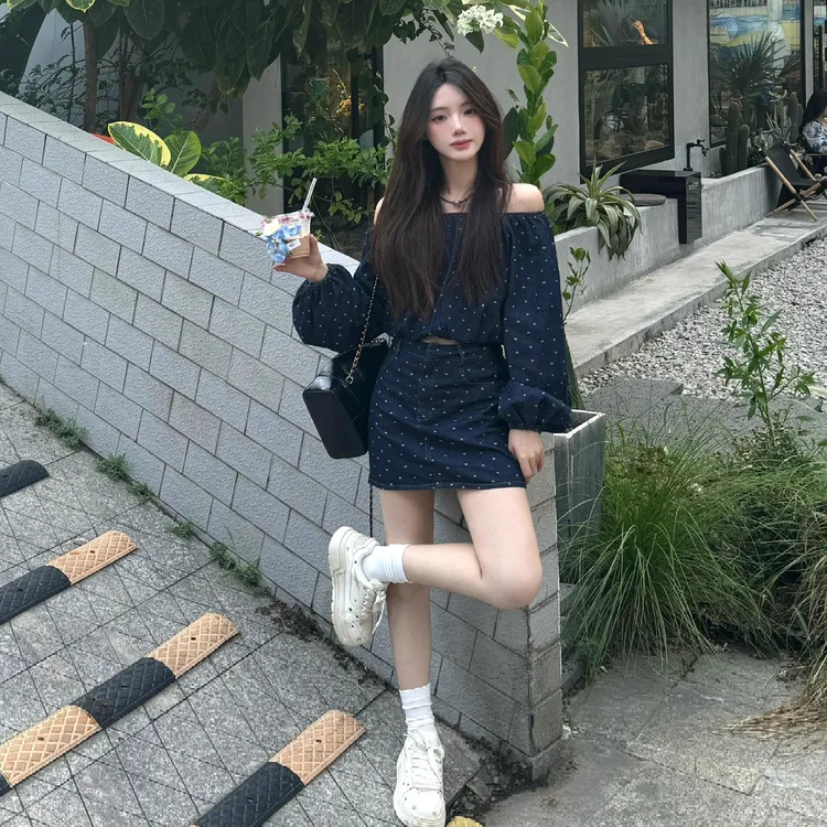 【繁星点点】早秋新款气质韩版牛仔套装一字肩宽松上衣显瘦包臀裙