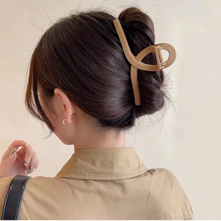 简约ins大号磨砂夹子后脑勺盘发抓夹鲨鱼夹发夹