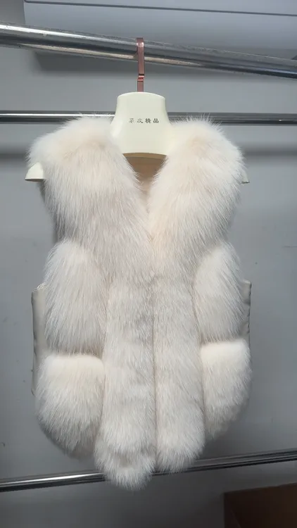 马夹厚款纯色薄款短款白色女装无袖冬季气质时尚秋冬女士网红