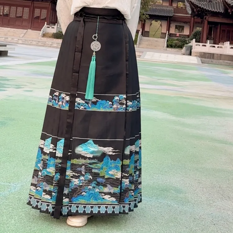 新中式/原创古风明制山水祥云汉服裙螺钿妆花马面裙四季爆款日常