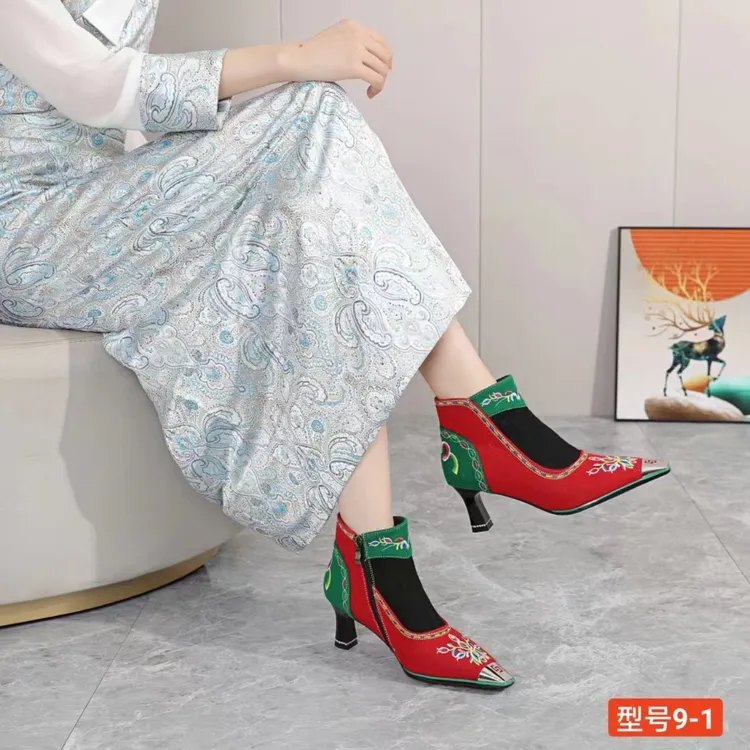 9-1藏式松巴拉姆绣花鞋藏族舞蹈靴子高跟鞋搭配藏装青海西藏包邮