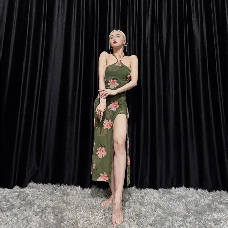 舞蹈服表演服挂脖修身收腰显瘦连衣裙2023气质高端洋气复古裙子