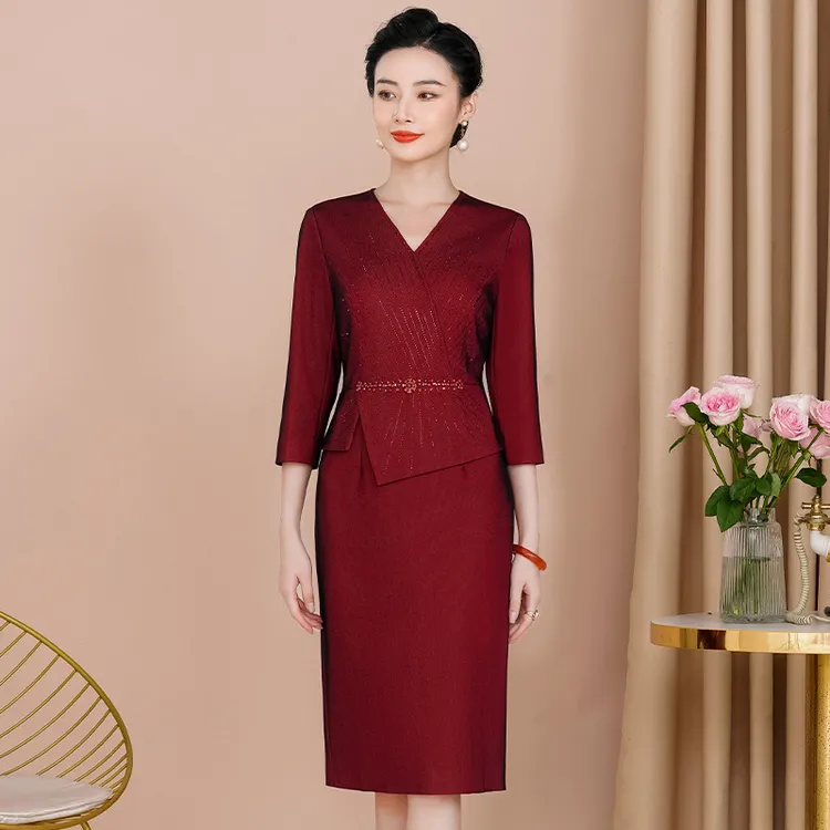 年轻喜婆婆洋气礼服裙春夏季遮肚小个子妈妈装婚礼宴会旗袍连衣裙