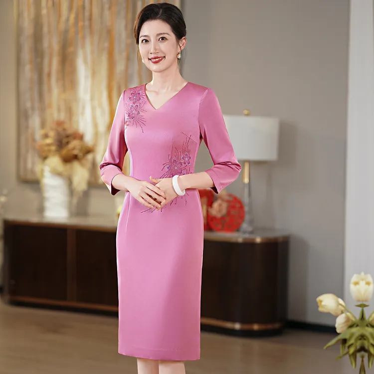 2024秋装婚宴妈妈装礼服高贵年轻喜婆婆气质七分袖桃粉色连衣裙春