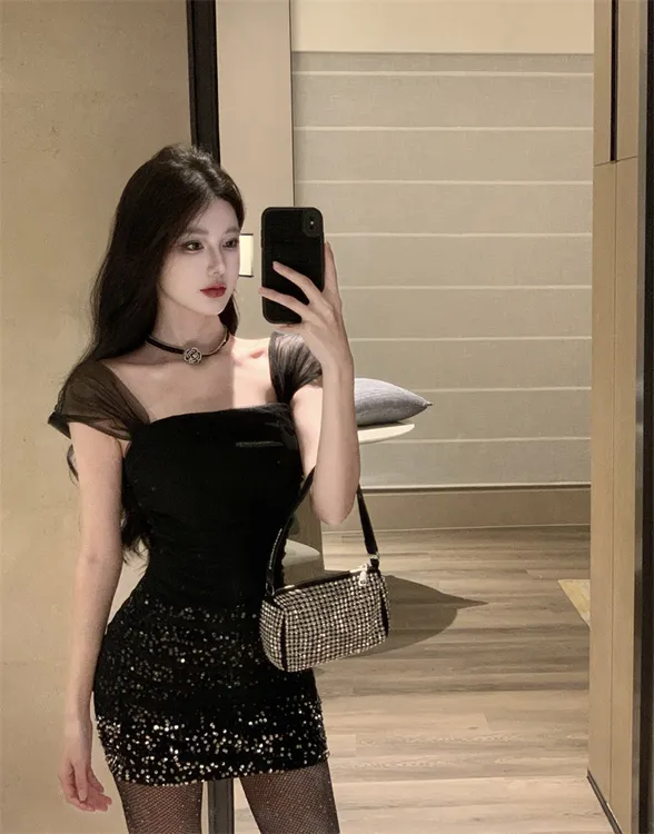 2024年夏季新款性感辣妹网纱亮片拼接修身气质显瘦连衣裙短款裙子