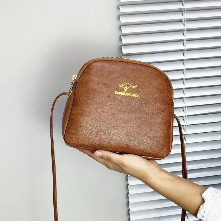 小包包女新款时尚百搭斜挎包休闲简约女士单肩包软皮便携零钱包