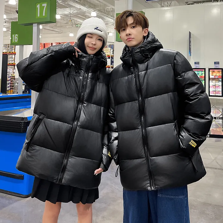 情侣黑金短款情侣鹅绒服