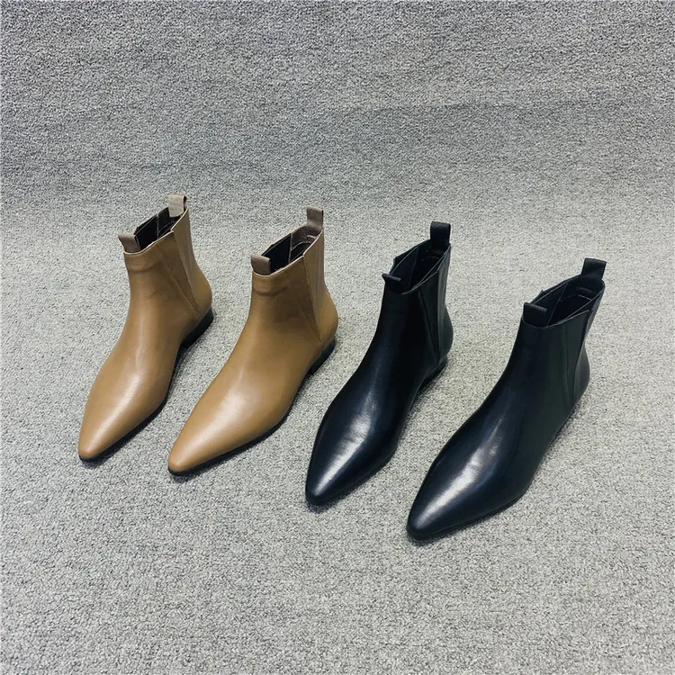 2025新款英伦风秋冬复古显脚尖头粗跟小短靴女及裸靴平底切尔西靴