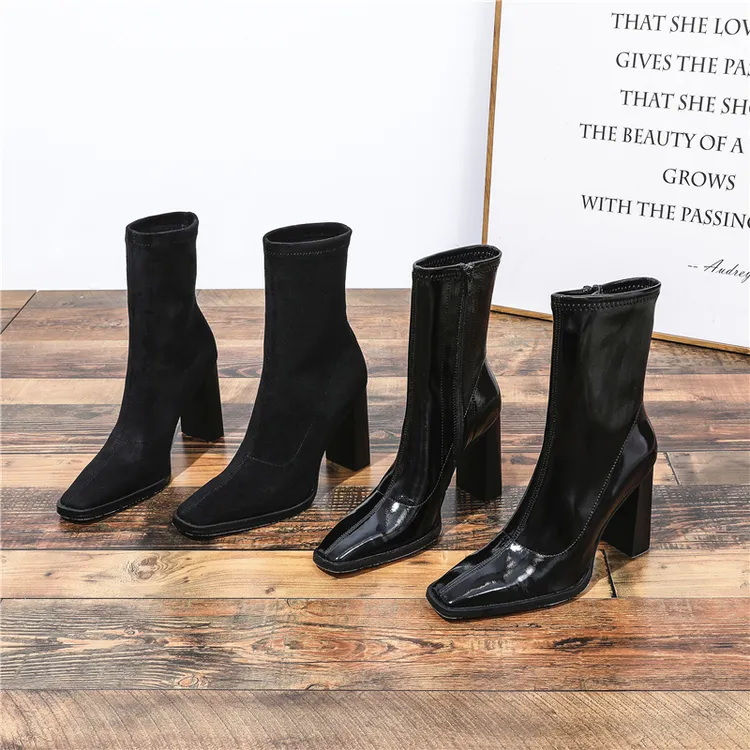 肯豆同款2025欧货爆款靴子女秋冬气质方头粗跟今年流行的短靴高跟