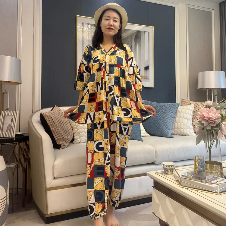 2023新款时尚休闲舒适气质宽松大码女士夏季薄款家居服橙色字母