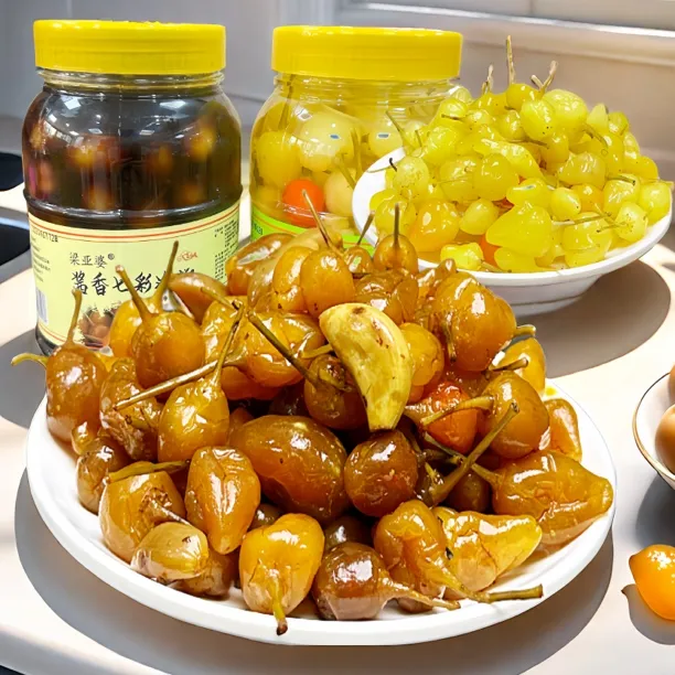 正宗广西七彩泡椒香辣脆口腌制灯笼椒下饭菜