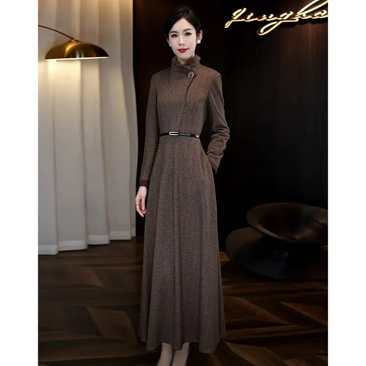 加厚连衣裙女2025秋季新款长款修身气质高级感长裙优雅保暖裙子