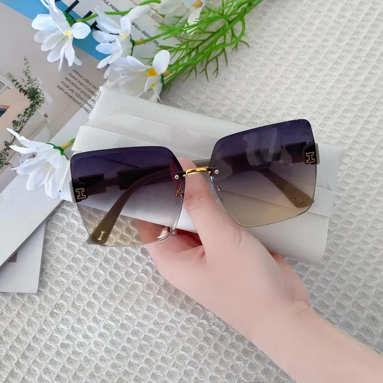 网红百搭显瘦无框太阳镜防紫外线防风墨镜大圆脸自带妆容滤镜茶