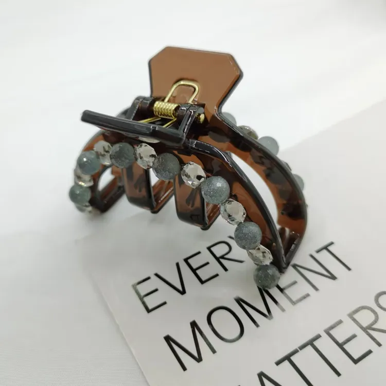 新款幻彩气质水钻抓夹高级感后脑勺盘发洗澡夹发饰抓夹百搭