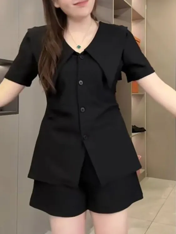 夏季新款时尚大码胖mm宽松显瘦娃娃领黑色短袖上衣短裤两件套装女