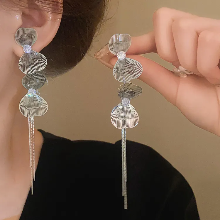 合金仿水晶耳饰 蝴蝶结锆石耳环小众超仙个性轻奢高级感复古耳坠